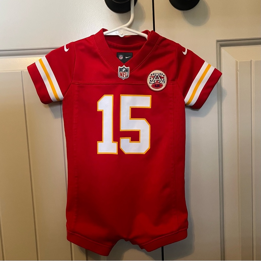 Infant Patrick Mahomes Red Kansas City Chiefs Romper Jersey 6-9 months
